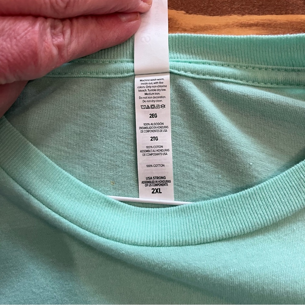 Like new Bella Canvas Green Short Sleeve Tee with Vibrant Design Size 2XL - Picture 4 of 5